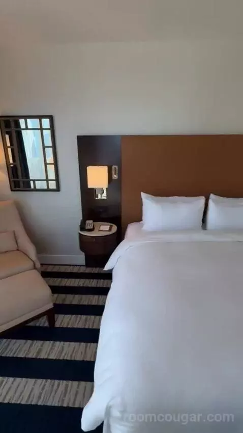 Signature One Bedroom King Suite bed picture #11