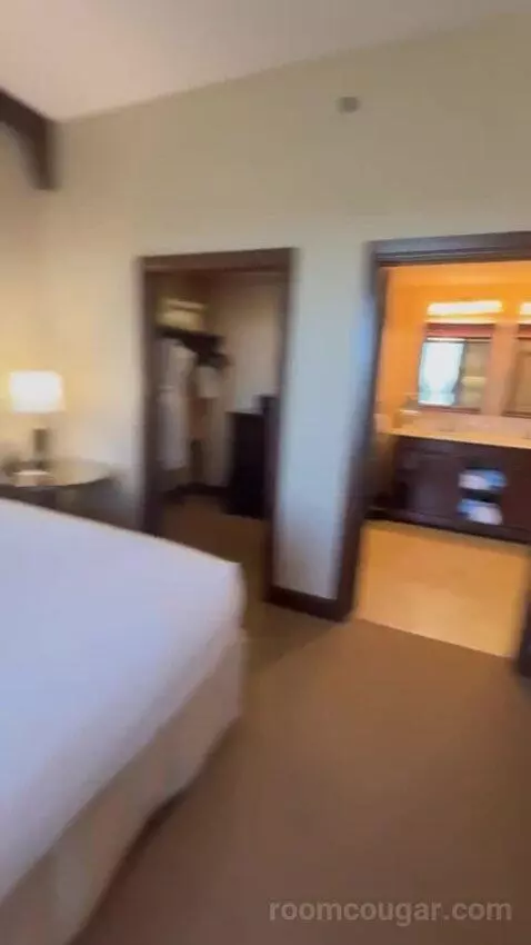 Robin Suite bed picture #6