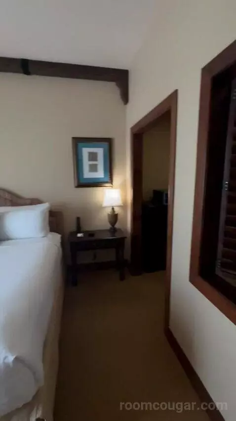 Mockingbird Suite bed picture #10