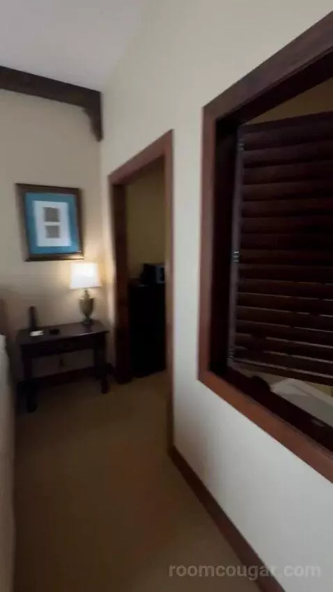 Mockingbird Suite bed picture #12