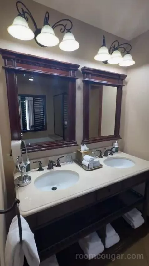 Mockingbird Suite bathroom picture #12