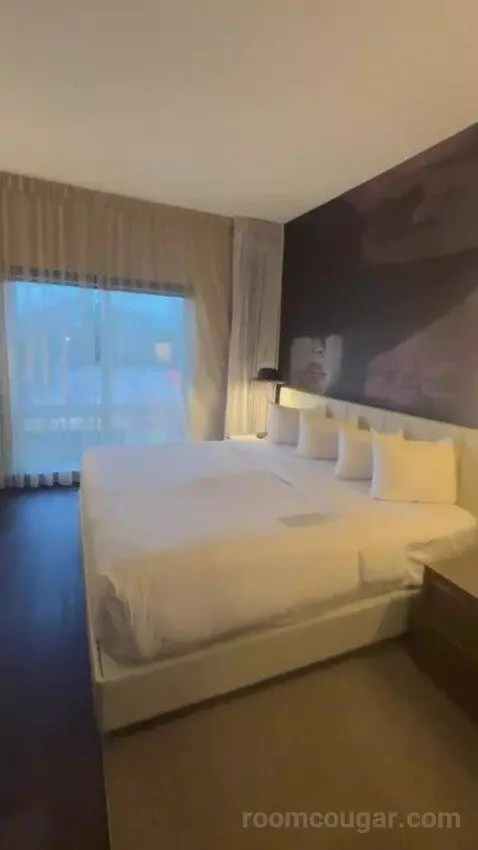 King Room bed picture #5