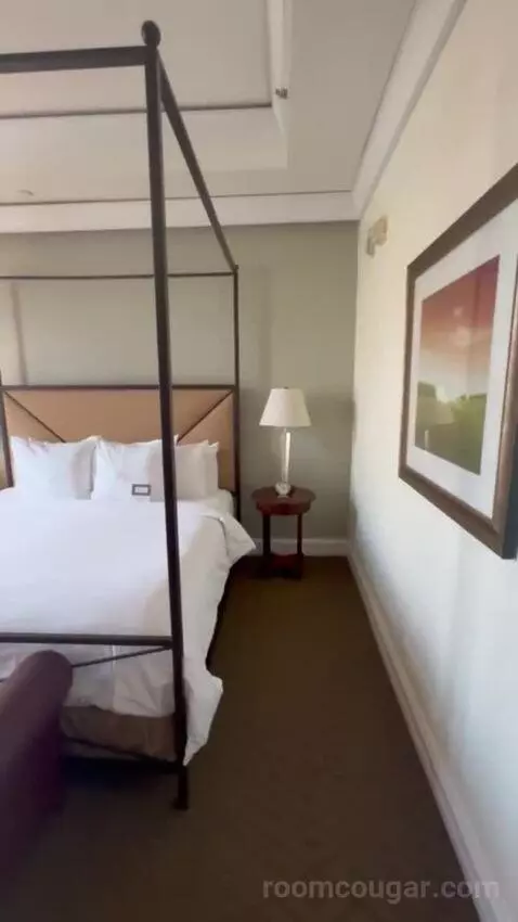 Riverview Room bed picture #5