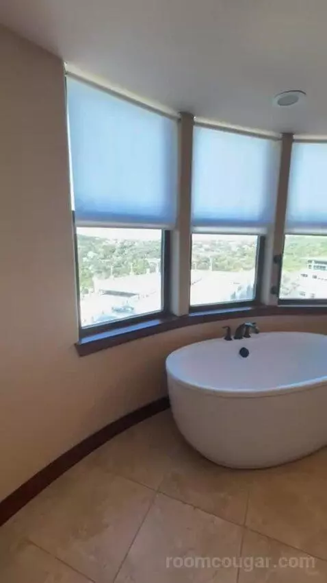 Sparrow Suite bathroom picture #3