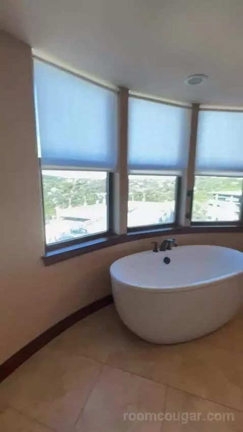 Sparrow Suite bathroom picture #4