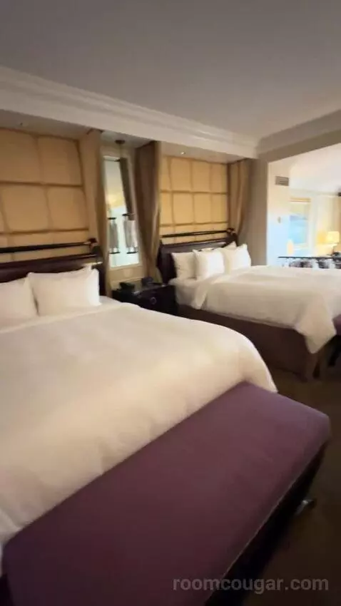 Venetian Luxury Two Queen Suite bed picture #9
