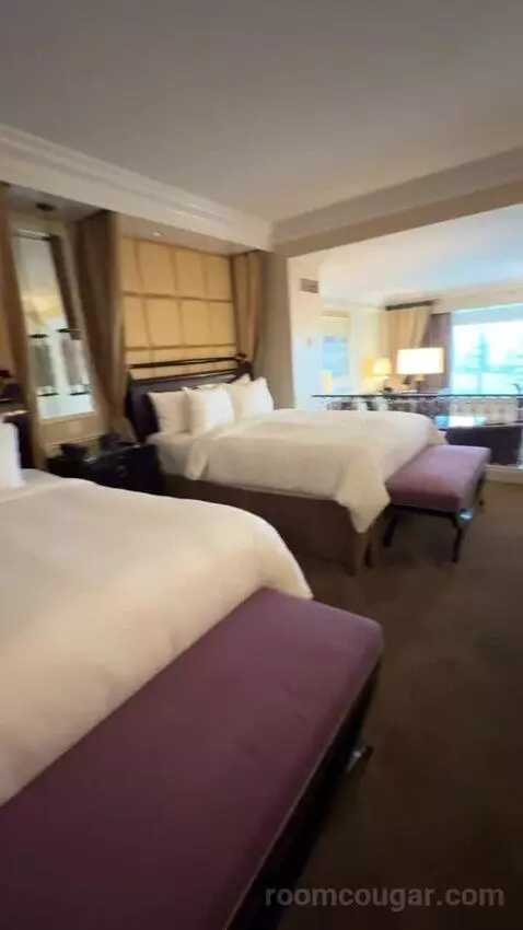 Venetian Luxury Two Queen Suite bed picture #12