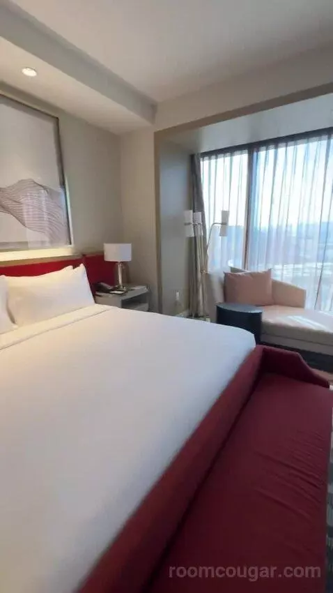 One-Bedroom King Suite with Strip View bed picture #2