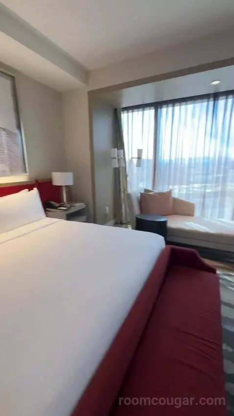 One-Bedroom King Suite with Strip View bed picture #3