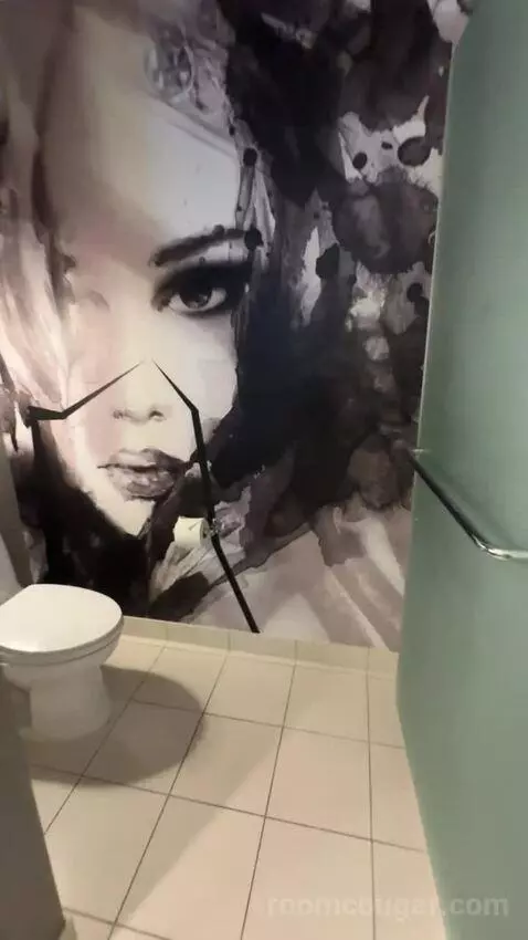 City Room bathroom picture #5
