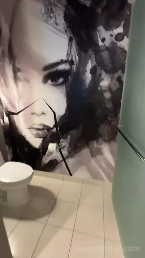 City Room bathroom picture #6