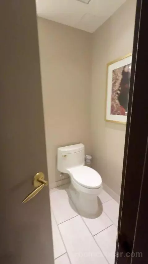 Deluxe Queen Room with Two Queen Beds and Partial Strip View bathroom picture #3