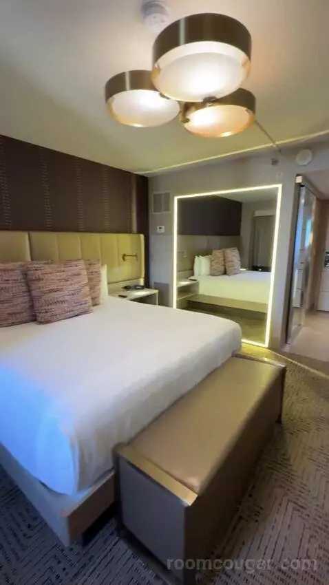 adventuringcam's review preview (SAHARA Las Vegas)