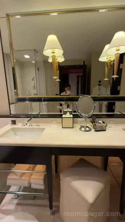 Encore Resort Two Queens bathroom picture #9