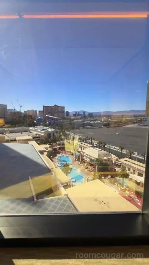 Encore Tower Suite King view picture #4