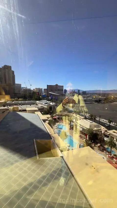 Encore Tower Suite King view picture #8
