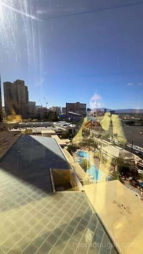 Encore Tower Suite King view picture #12
