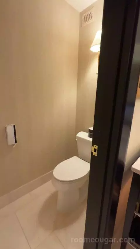 Encore Tower Suite King bathroom picture #11