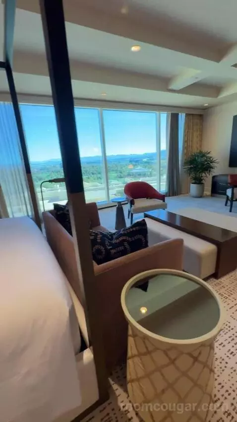 Wynn Tower Suite Executive bed picture #9