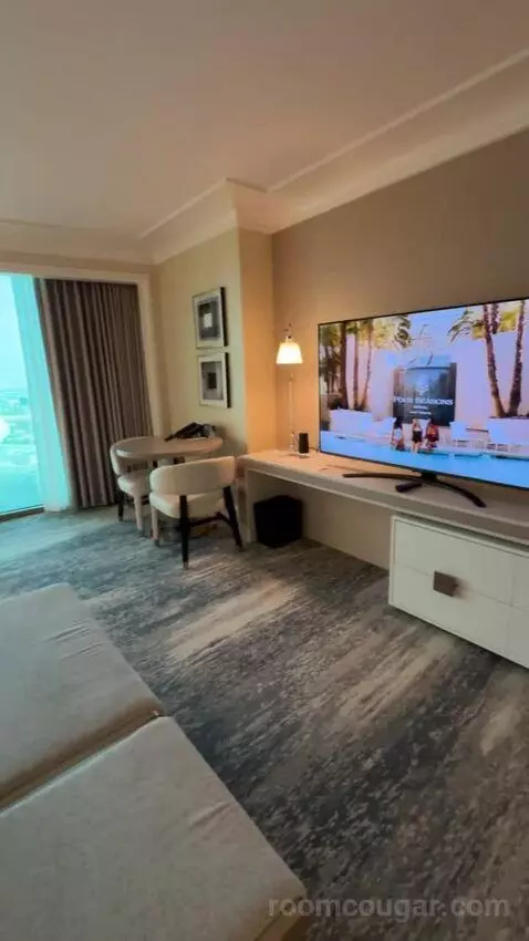 King Room with Strip View view picture #2