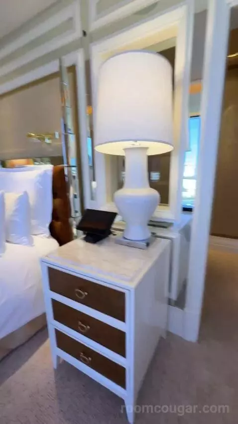 Encore Two Bedroom Apartment bed picture #9