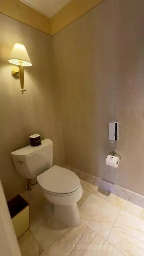 Encore Two Bedroom Apartment bathroom picture #8