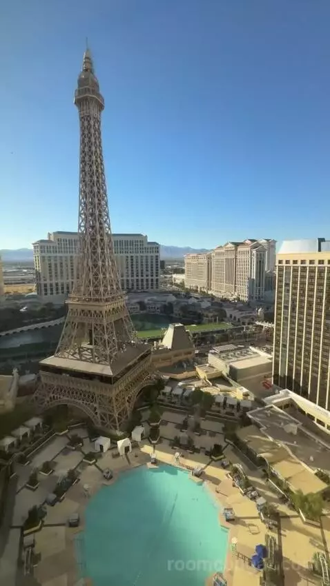Bordeaux Eiffel View Room 2 Queens view picture #5