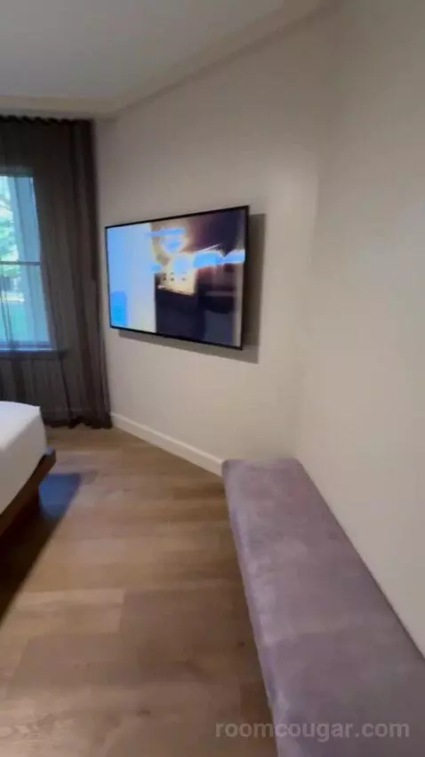 Jr Suite bed picture #5