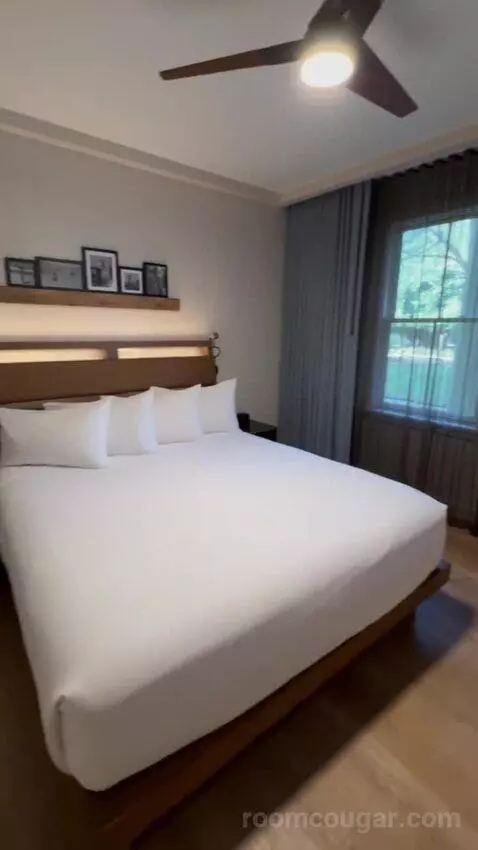 Jr Suite bed picture #7