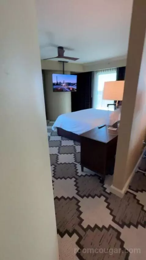 Wrangler Suite 1 King Bed bed picture #3