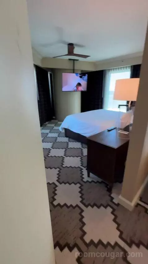 Wrangler Suite 1 King Bed bed picture #4