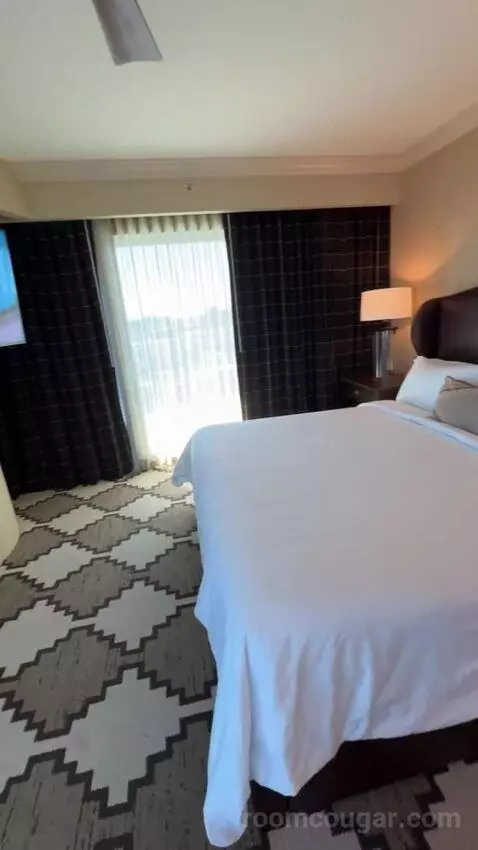 Wrangler Suite 1 King Bed bed picture #9