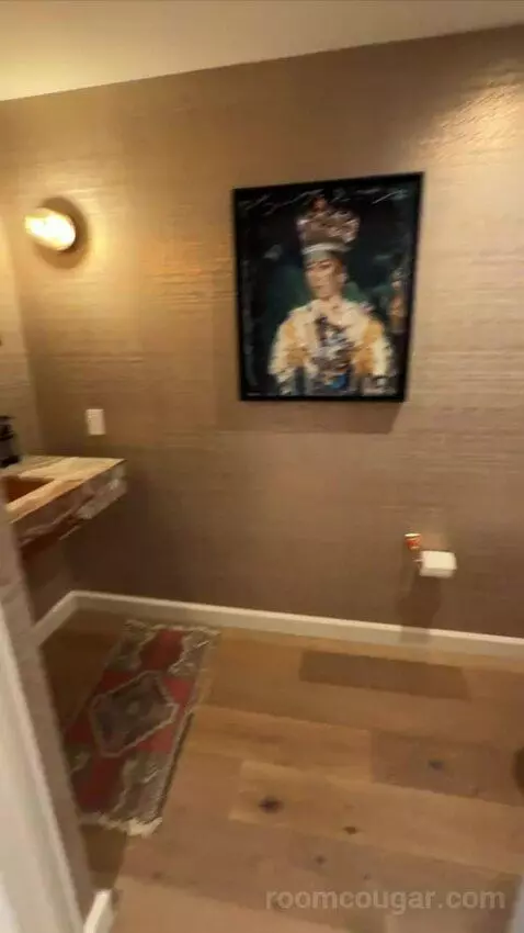 Roan Suite picture #1