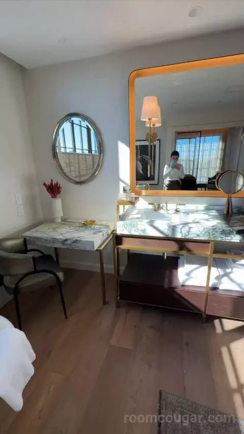 Roan Suite picture #20
