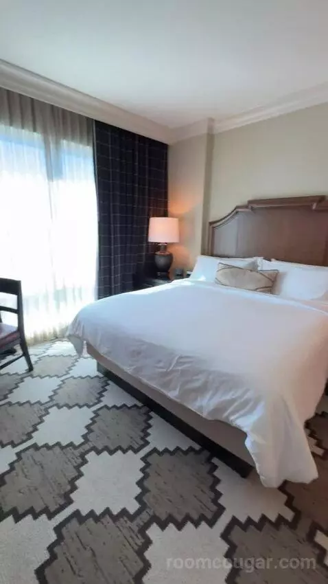 Resistol Suite 1 King Bed picture #14