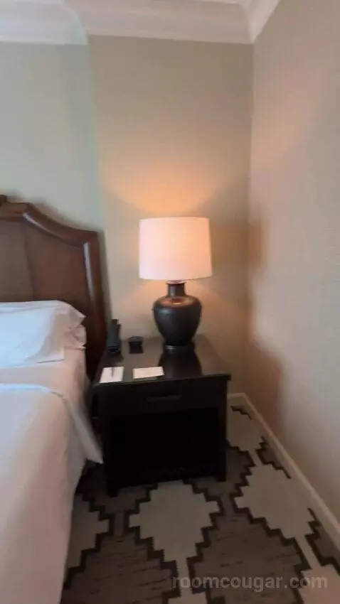Resistol Suite 1 King Bed picture #16