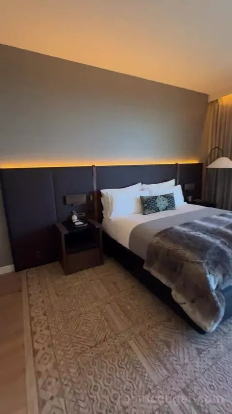 King Loft bed picture #7