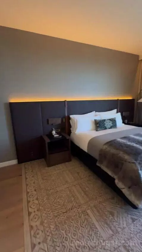 King Loft bed picture #8