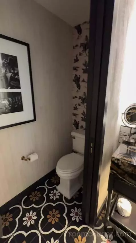 Deluxe Queen Room with Two Queen Beds - Hearing Accessible bathroom picture #10