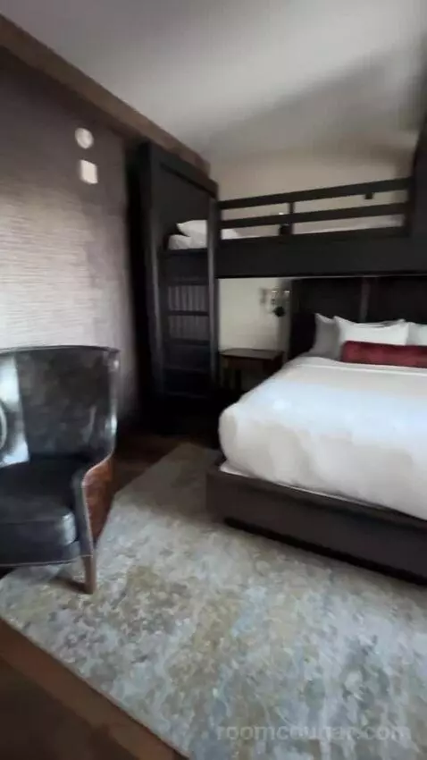 King Room with Top Bunks bed picture #12