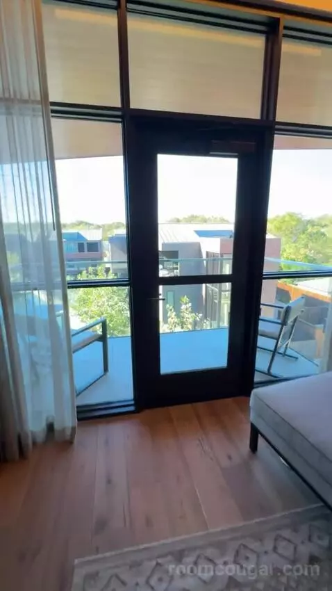 King Room with Balcony picture #14