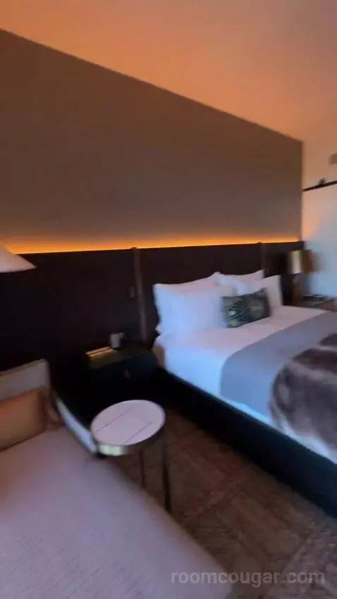 King Room with Balcony bed picture #1