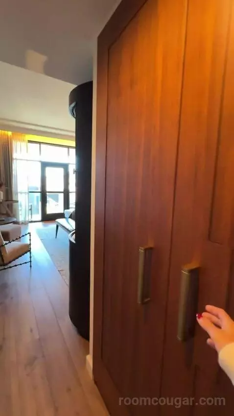 King Room with Balcony picture #3