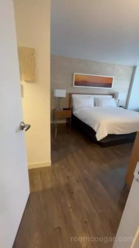 Presidential Suite bed picture #1