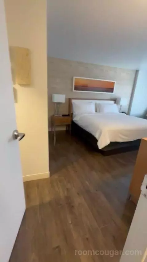 Presidential Suite bed picture #2