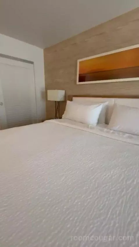 Presidential Suite bed picture #9