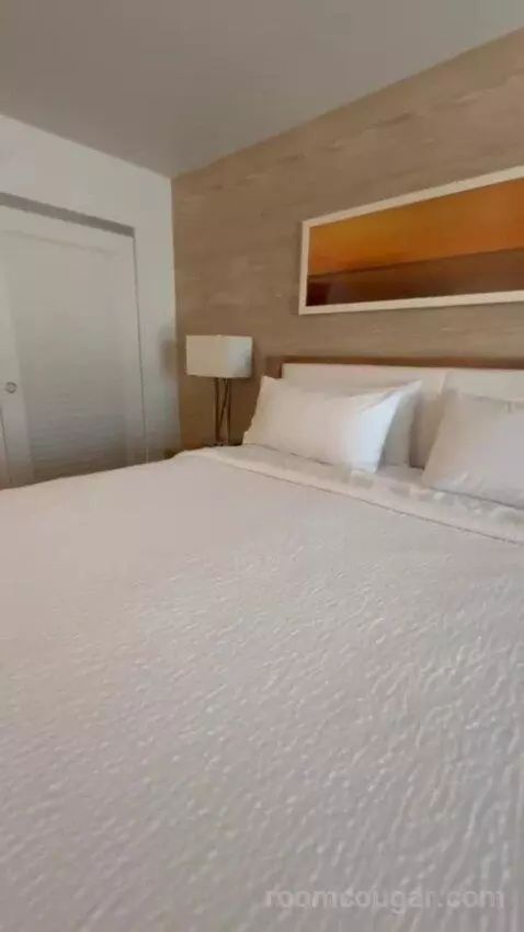 Presidential Suite bed picture #10