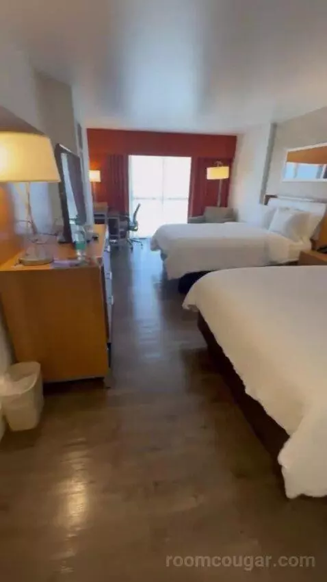 Two Queen Beds Room bed picture #2