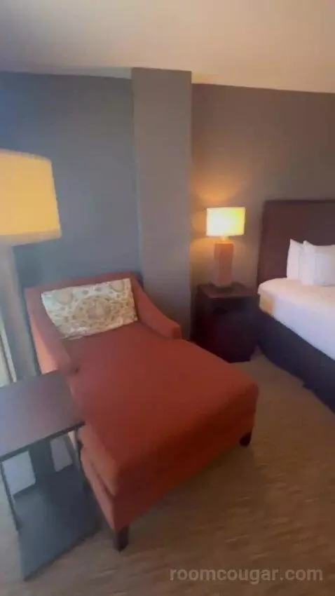Presidential Suite bed picture #1