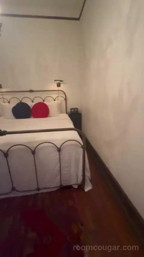 Grand Suite bed picture #4